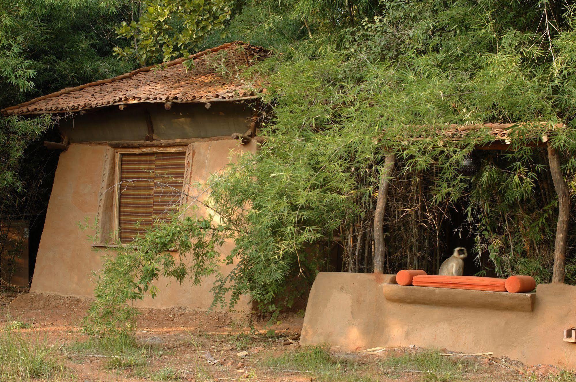 Mahua Kothi, Bandhavgarh National Park Hotel Tāla Exterior photo