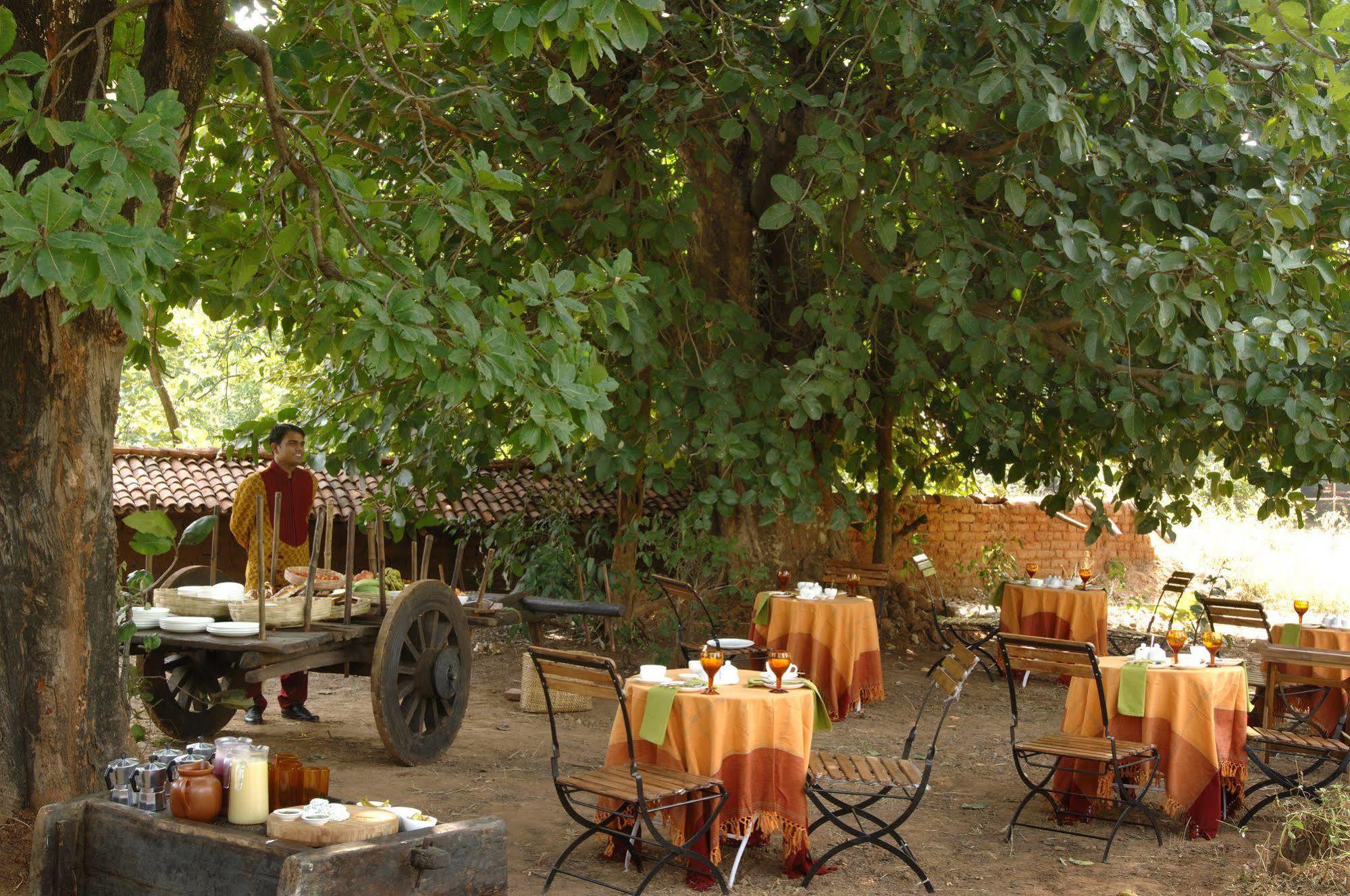 Mahua Kothi, Bandhavgarh National Park Hotel Tāla Exterior photo